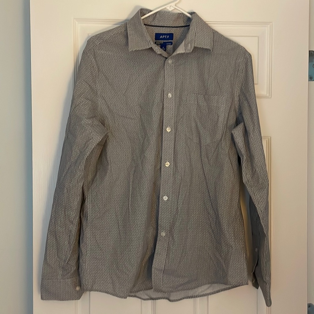 Dress shirt with blue and gray detail. Worn once for only a few hours! Size M